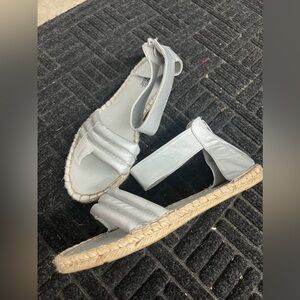 Womans size 9 sandals